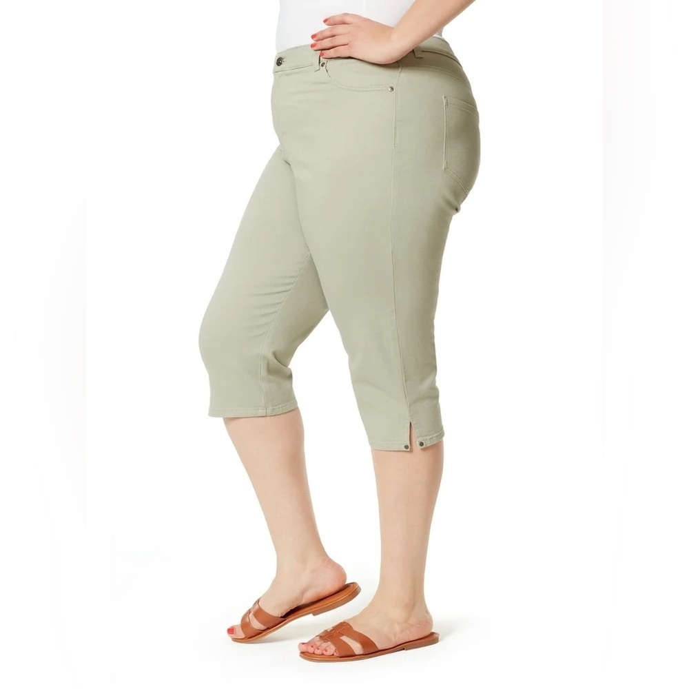 Gloria Vanderbilt Olive Green Capri Pants - Picture 4 of 13